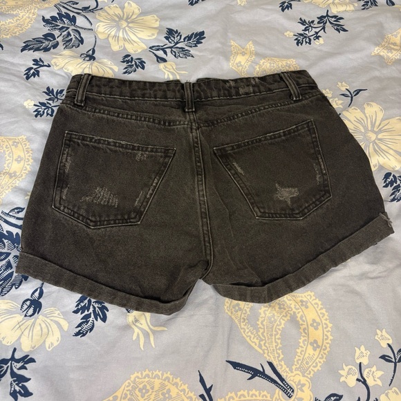 Super High Rise Ripped Cut-Off Shorts - Picture 2 of 4